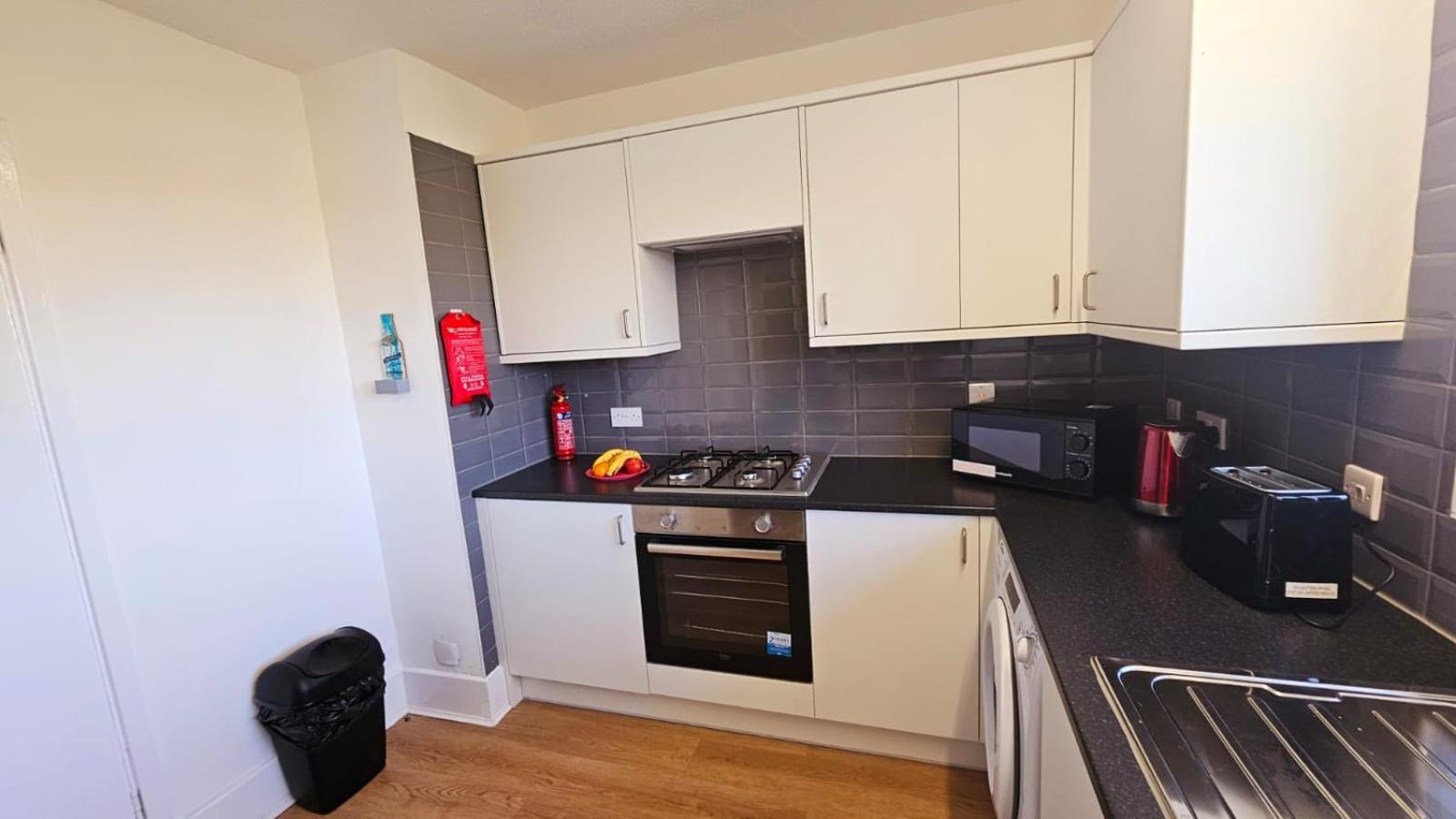 Excel O2 Stunning Large 3 Bedroom Apartment With Balcony London Exteriör bild