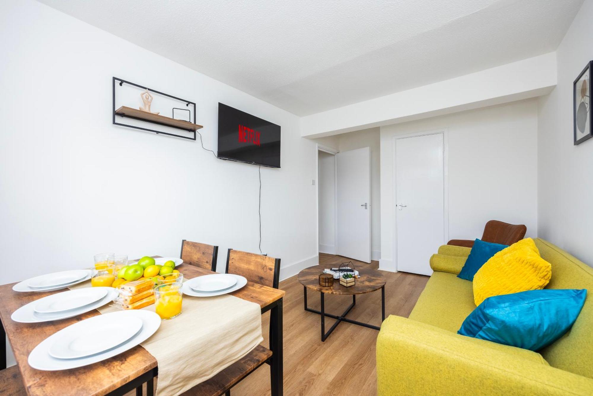 Excel O2 Stunning Large 3 Bedroom Apartment With Balcony London Exteriör bild