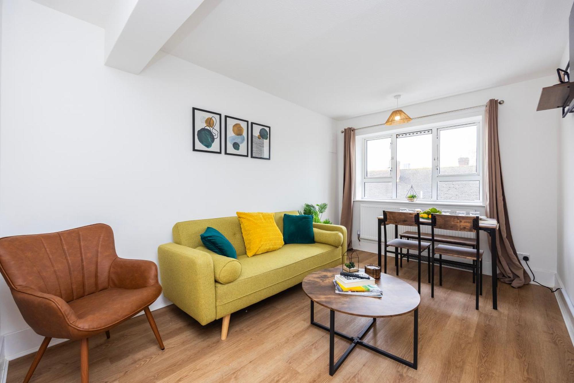 Excel O2 Stunning Large 3 Bedroom Apartment With Balcony London Exteriör bild