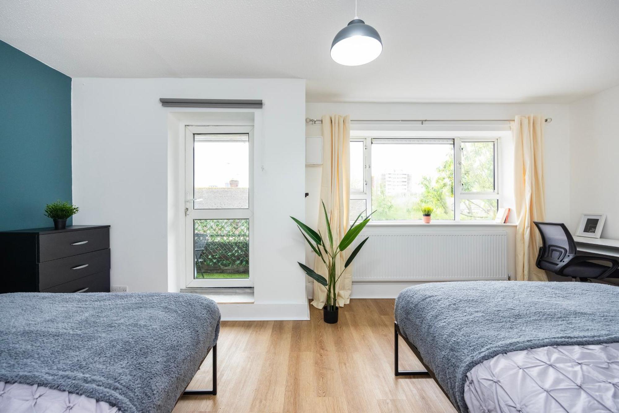 Excel O2 Stunning Large 3 Bedroom Apartment With Balcony London Exteriör bild